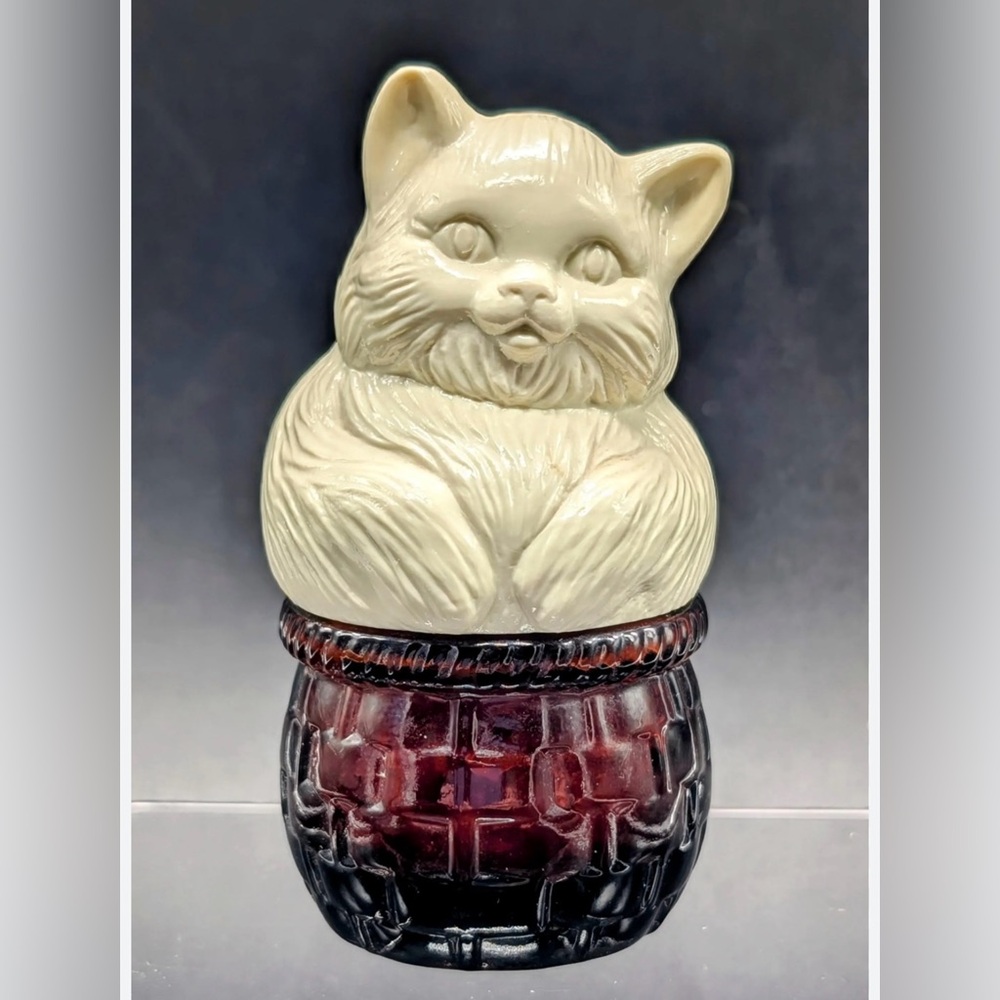 Avon cat in a basket cream jar